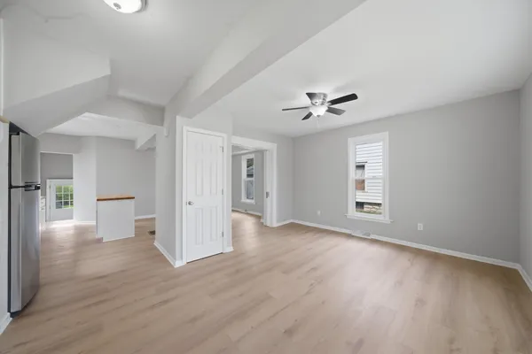 $189,000 | 323 Douglas Avenue, Dixon, IL 61021
