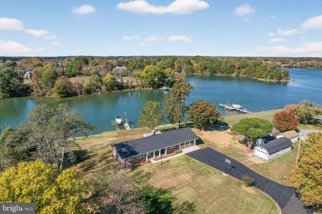 $825,000 | 38884 Collinwood Drive, Abell, MD 20606