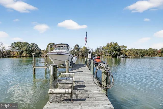 $825,000 | 38884 Collinwood Drive, Abell, MD 20606