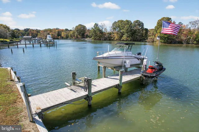 $825,000 | 38884 Collinwood Drive, Abell, MD 20606