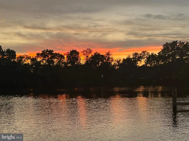 $825,000 | 38884 Collinwood Drive, Abell, MD 20606