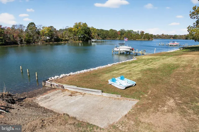 $825,000 | 38884 Collinwood Drive, Abell, MD 20606