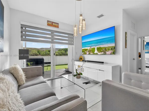 $805,000 | 7159 Northwest 102nd Place, Doral, FL 33178