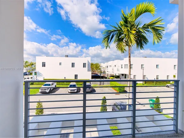 $805,000 | 7159 Northwest 102nd Place, Doral, FL 33178