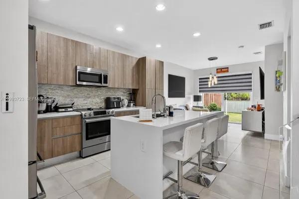 $805,000 | 7159 Northwest 102nd Place, Doral, FL 33178