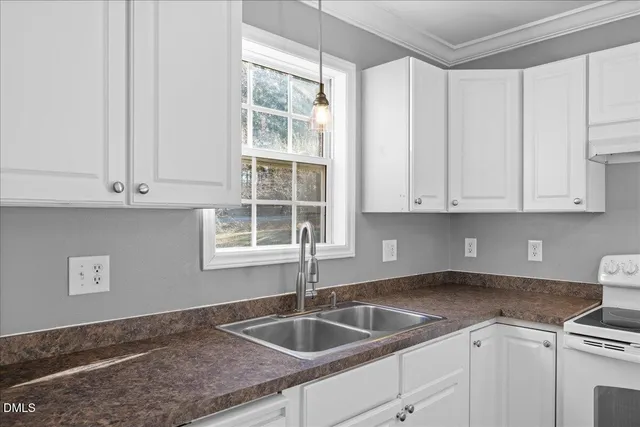 $310,000 | 23 Fogleglen Drive, Clayton, NC 27520