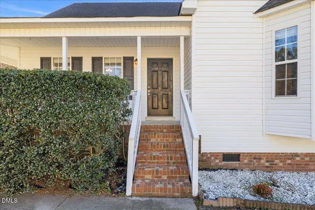 $310,000 | 23 Fogleglen Drive, Clayton, NC 27520