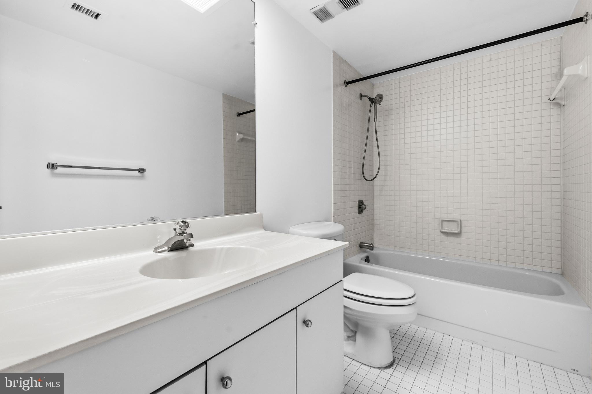 5501 Seminary Road, Unit 111S Falls Church, VA 22041 - Photo 33 of 36 Gallery Image 33