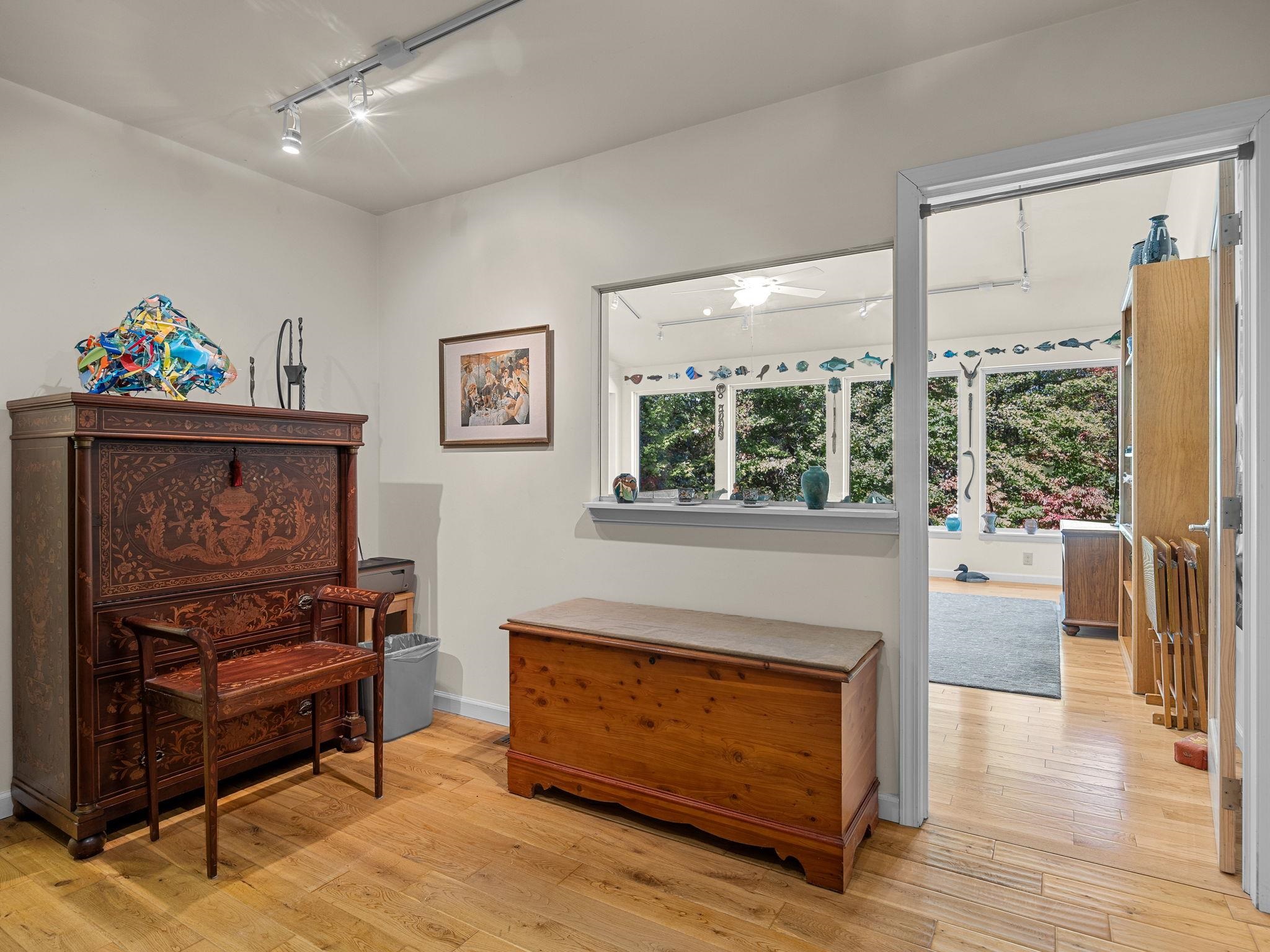 160 Caledonia Road Landrum, SC 29356 - Photo 14 of 49 Office