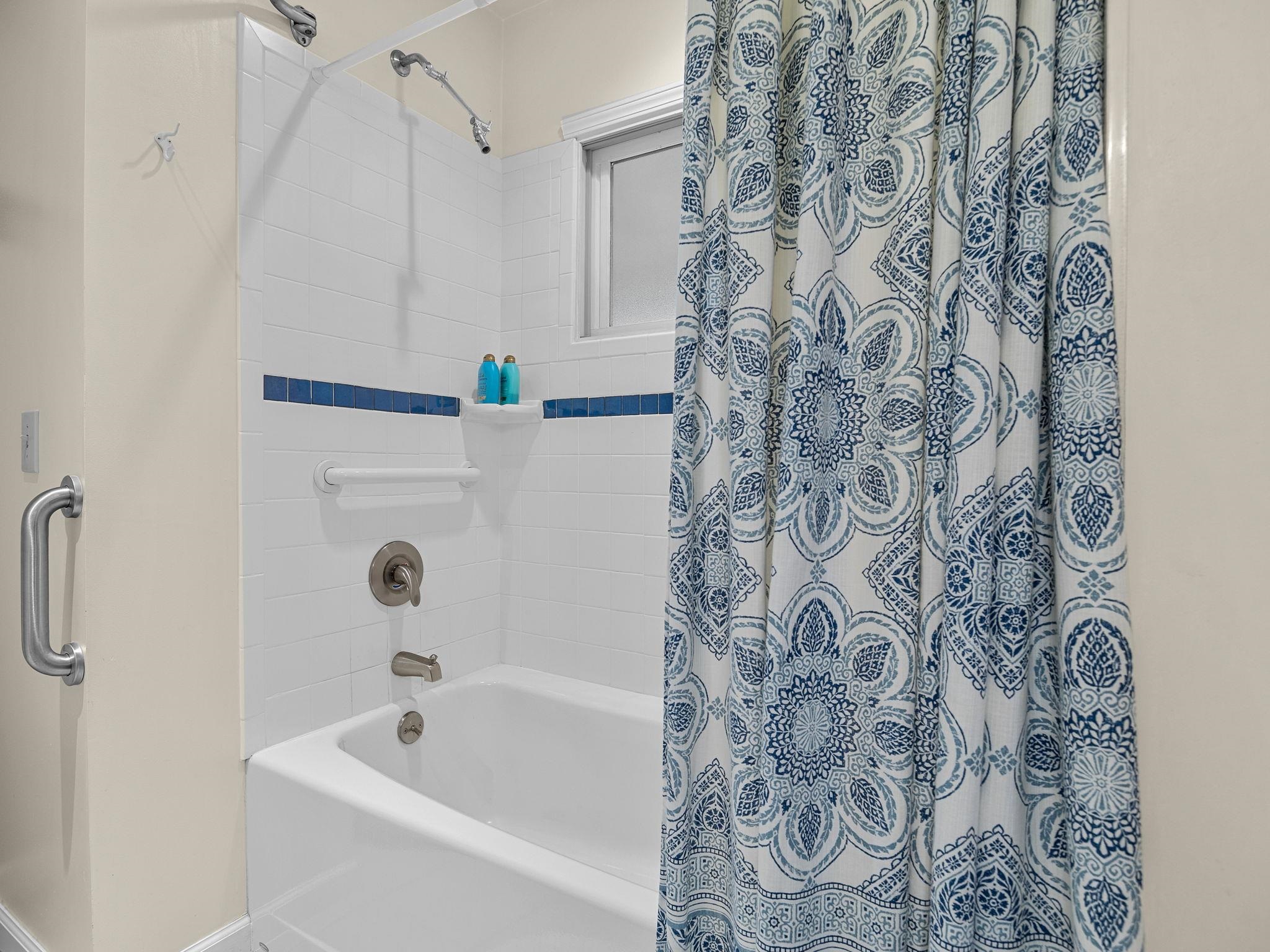 160 Caledonia Road Landrum, SC 29356 - Photo 22 of 49 Primary bathroom