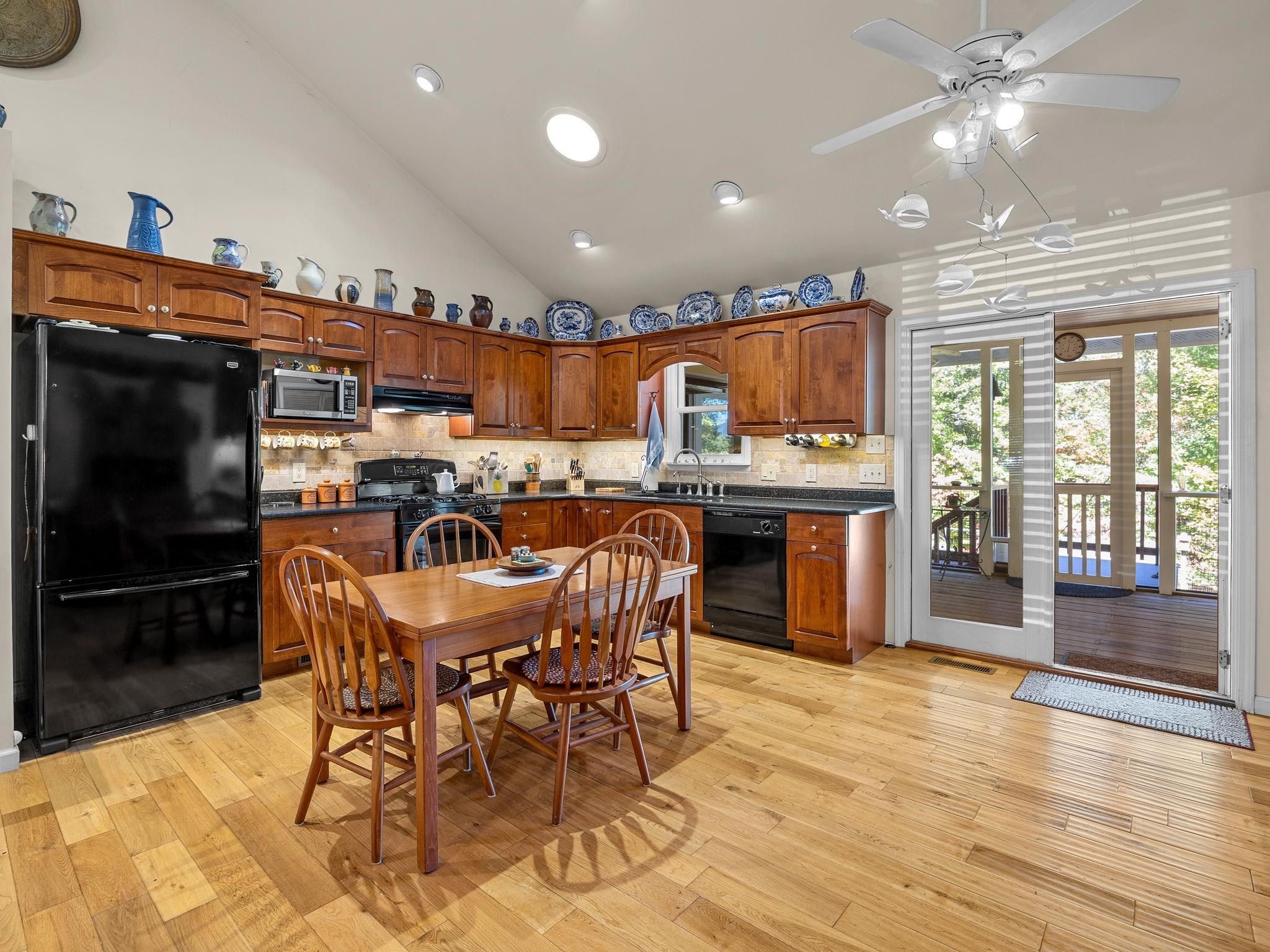 160 Caledonia Road Landrum, SC 29356 - Photo 9 of 49