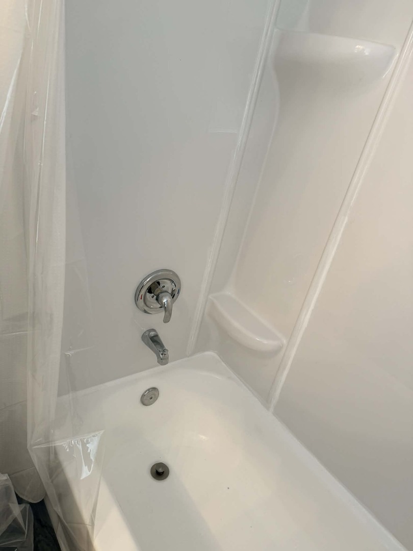 3634 Sangamon Street Steger, IL 60475 - Photo 13 of 17 a bathroom with a tub