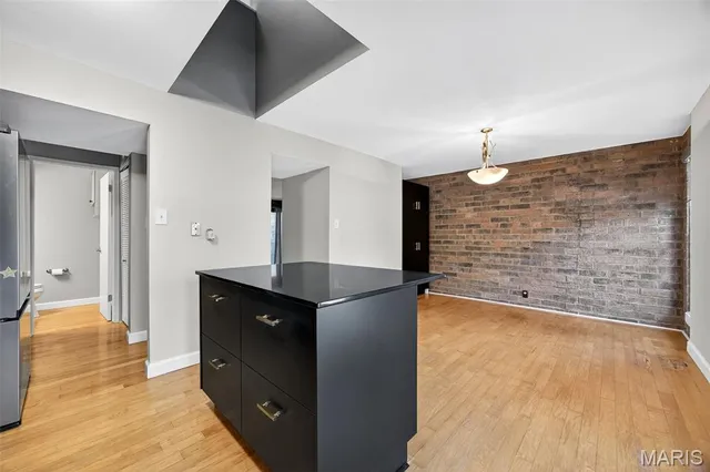 $200,000 | 670 Coeur De Royale Drive, Unit C, Creve Coeur, MO 63141