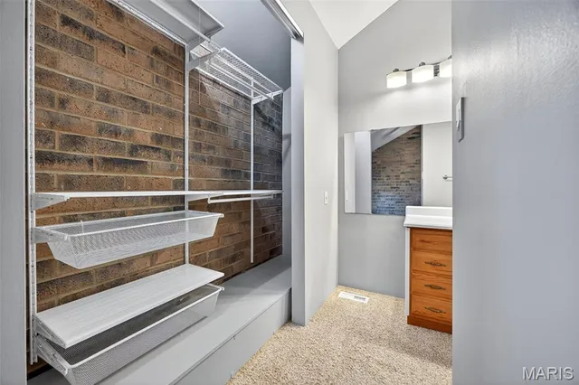 $200,000 | 670 Coeur De Royale Drive, Unit C, Creve Coeur, MO 63141