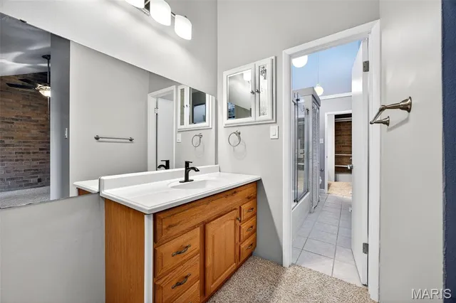 $200,000 | 670 Coeur De Royale Drive, Unit C, Creve Coeur, MO 63141