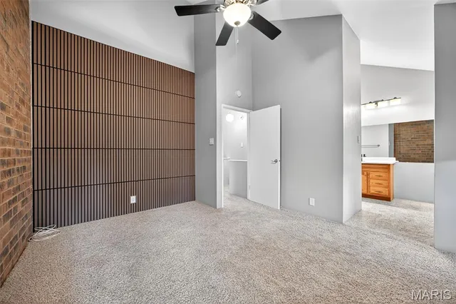 $200,000 | 670 Coeur De Royale Drive, Unit C, Creve Coeur, MO 63141