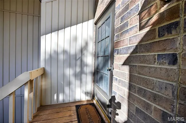 $200,000 | 670 Coeur De Royale Drive, Unit C, Creve Coeur, MO 63141