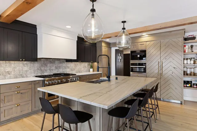 $2,995,000 | 3141 Fairchild Avenue, Wayzata, MN 55391