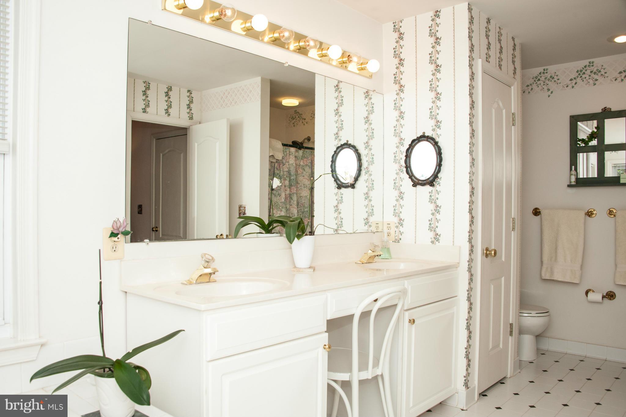 1010 Old Bay Ridge Road Annapolis, MD 21403 - Photo 14 of 30 Bath (Master)