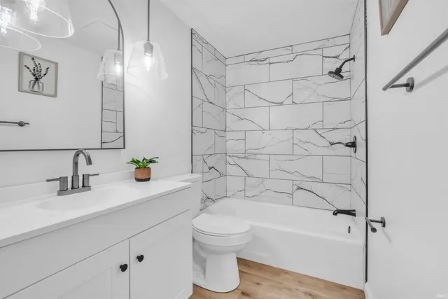 $214,995 | 6418 Melville Drive, Fort Wayne, IN 46816