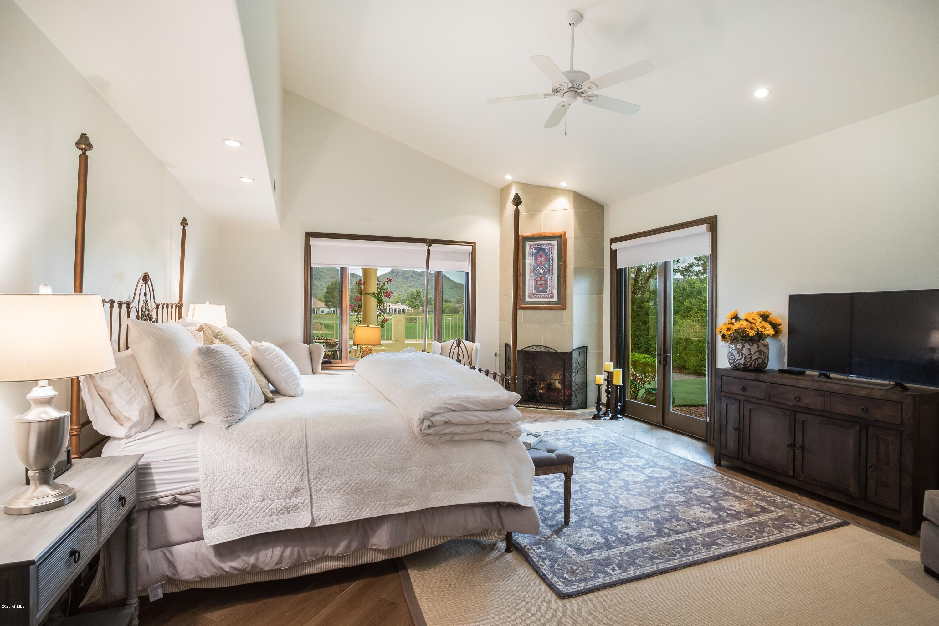6231 East Horseshoe Road Paradise Valley, AZ 85253 - Photo 10 of 23 Master Bedroom