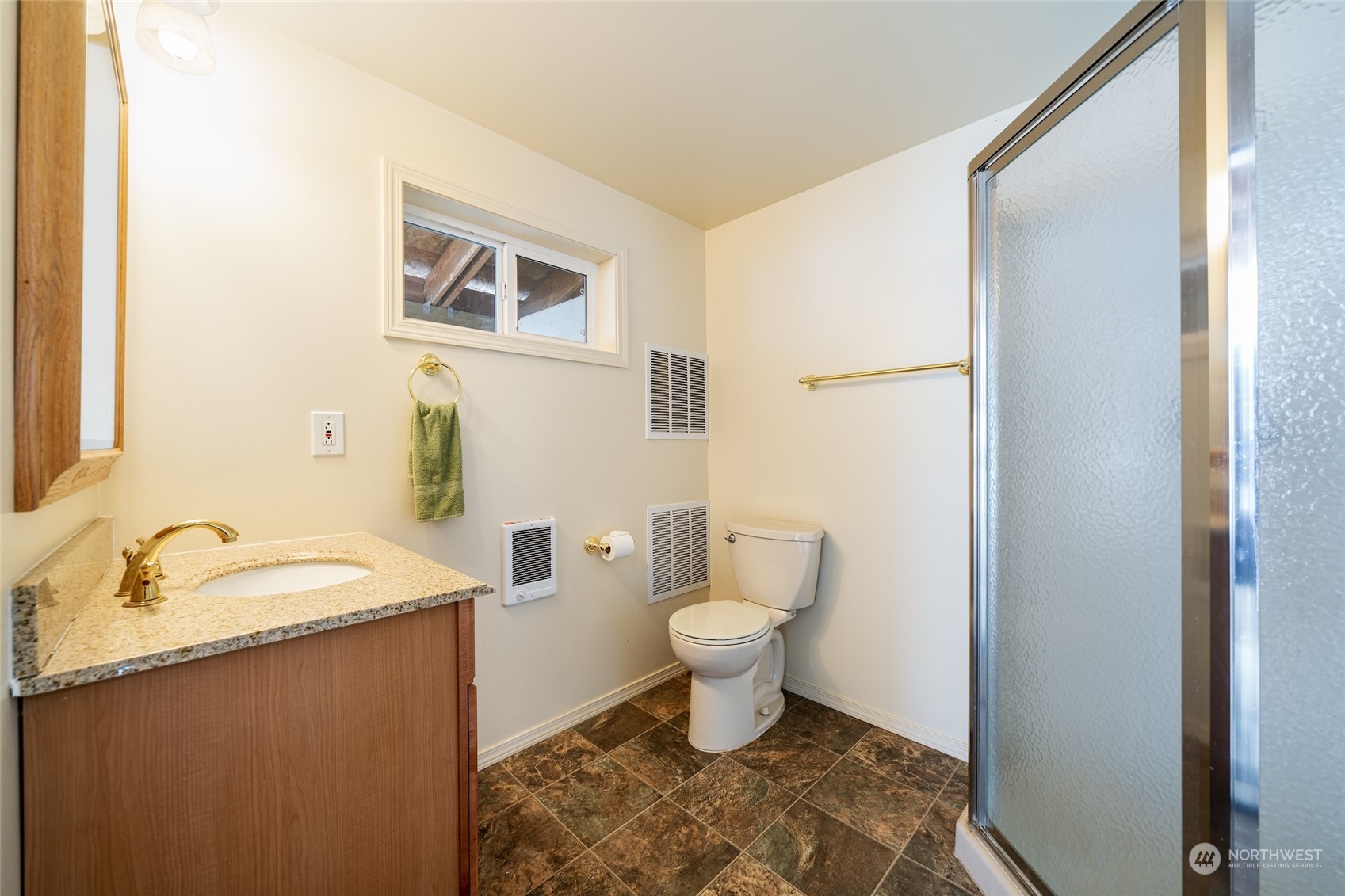 141 Johnson Creek Road Omak, WA 98841 - Photo 34 of 40 a bathroom with a sink toilet and shower