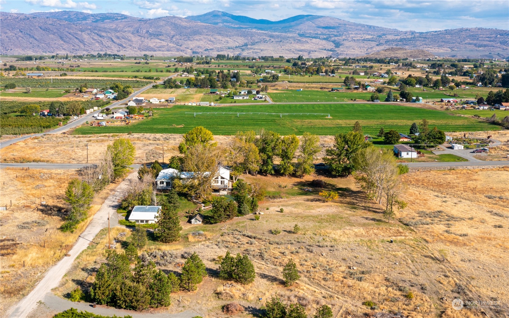 141 Johnson Creek Road Omak, WA 98841 - Photo 37 of 40 a view of a city with ocean view