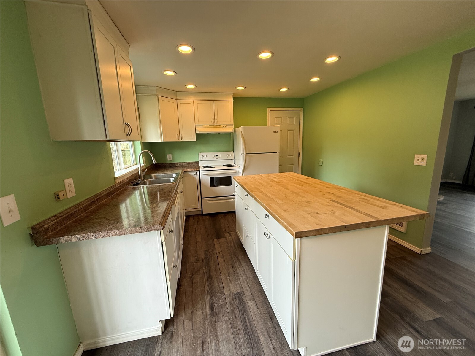 11524 Butler Avenue Southwest Port Orchard, WA 98367 - Photo 7 of 12