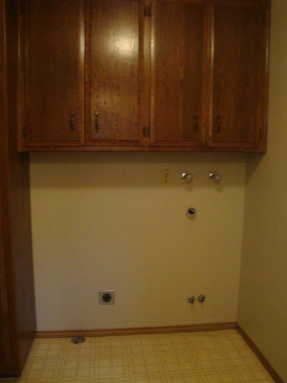 6238 Riverside Drive Redding, CA 96001 - Photo 8 of 21 a view of an empty room