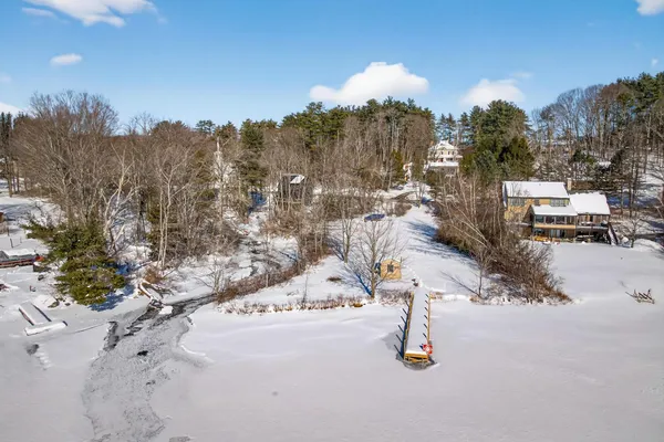 $950,000 | 84 Gov Wentworth Highway, Tuftonboro, NH 03853