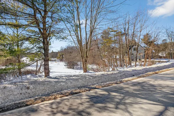 $950,000 | 84 Gov Wentworth Highway, Tuftonboro, NH 03853