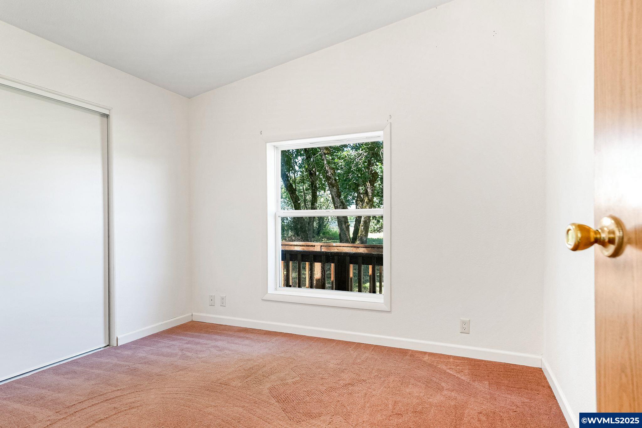 1677 Talbot Road Southeast Jefferson, OR 97352 - Photo 17 of 43 Gallery Image 17