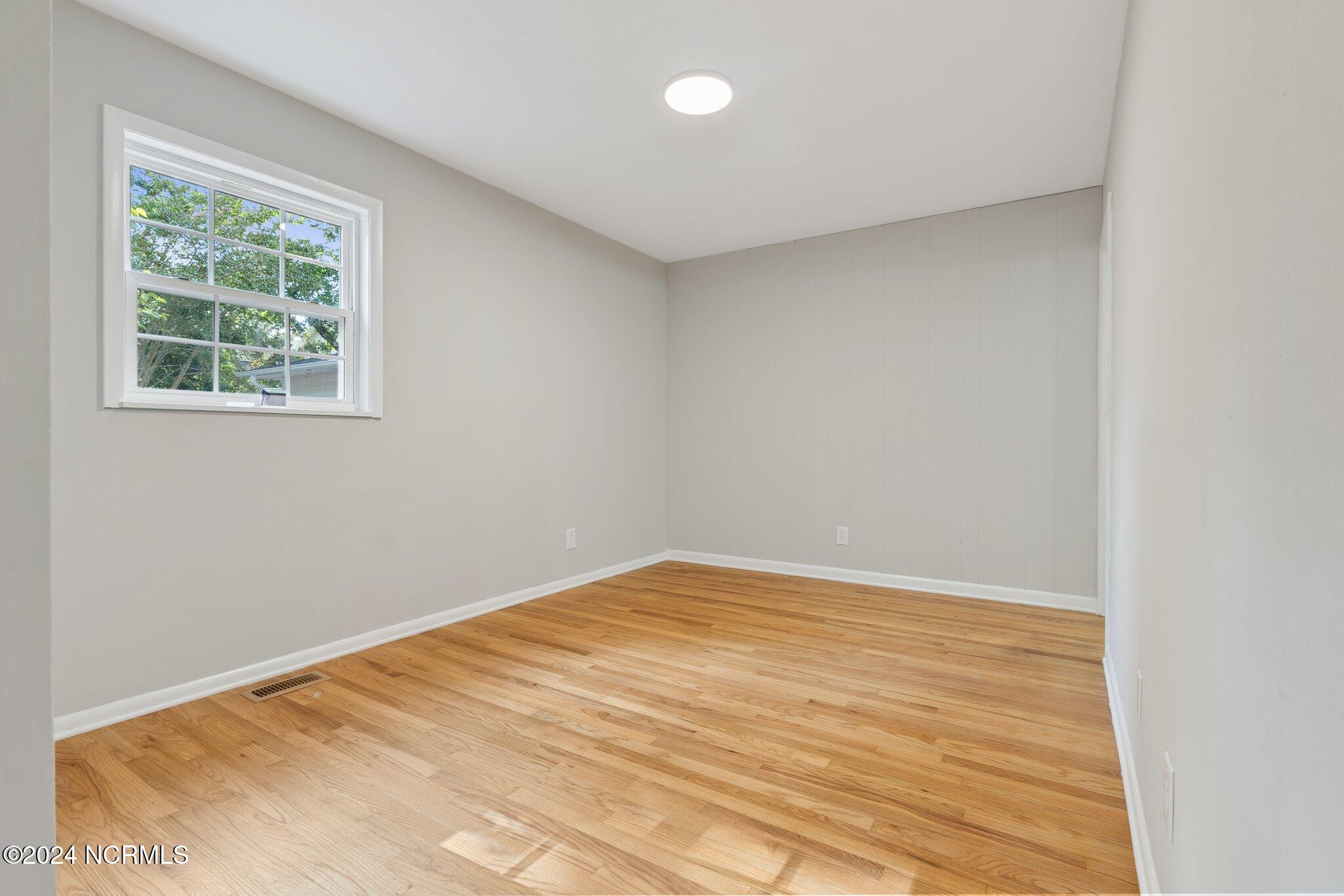 852 North May Street Southern Pines, NC 28387 - Photo 17 of 24 21-web-or-mls-DSC02209