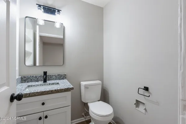 $2,000 | 852 North May Street, Southern Pines, NC 28387