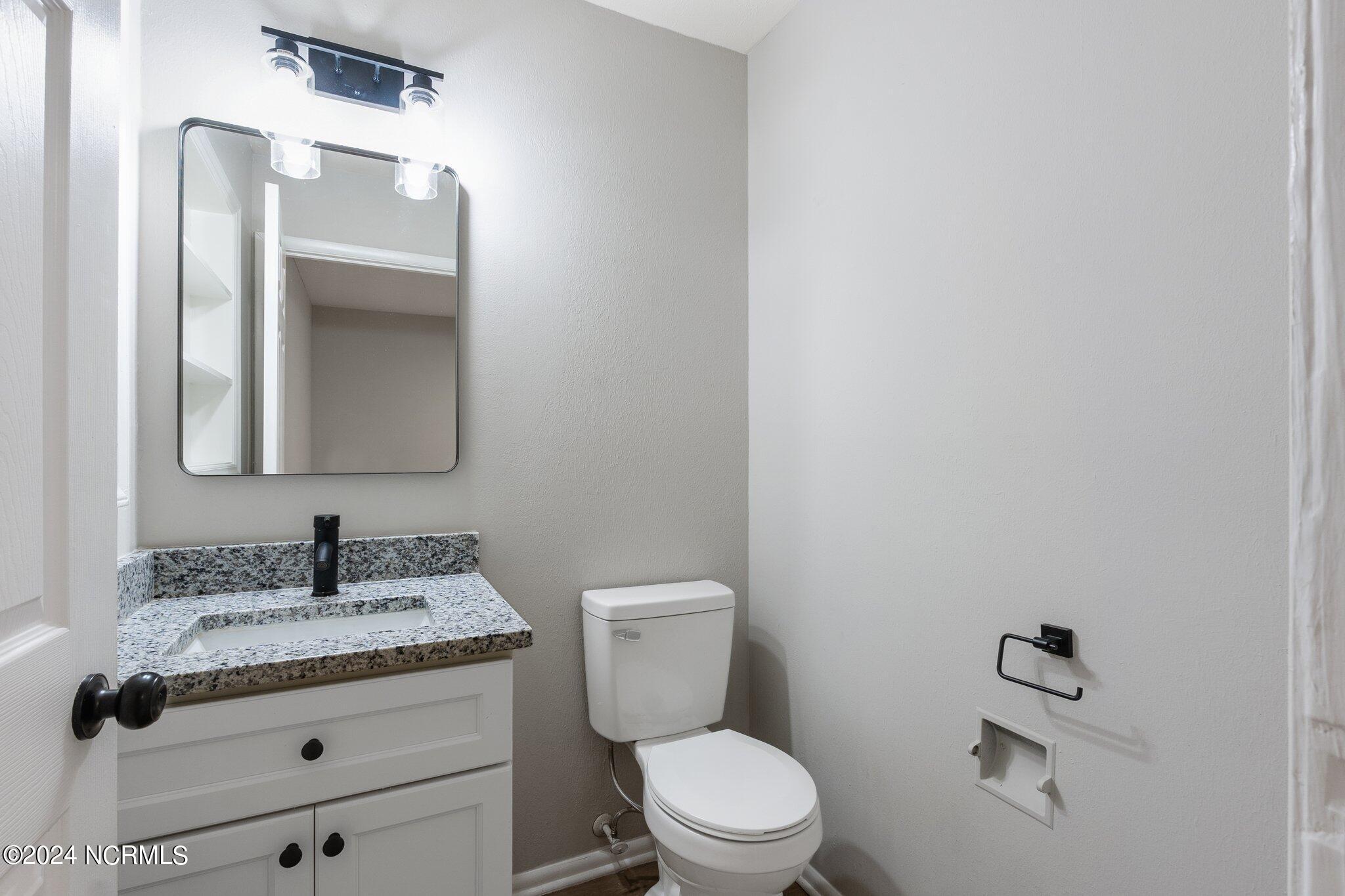 852 North May Street Southern Pines, NC 28387 - Photo 19 of 24 23-web-or-mls-DSC02213