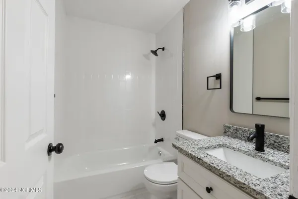$2,000 | 852 North May Street, Southern Pines, NC 28387