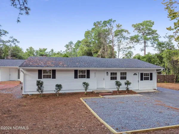 $2,000 | 852 North May Street, Southern Pines, NC 28387