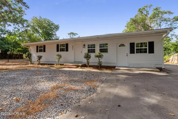 $2,000 | 852 North May Street, Southern Pines, NC 28387