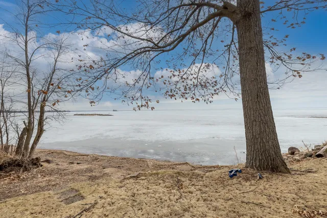 $474,999 | 46193 State Highway 47, Isle, MN 56342