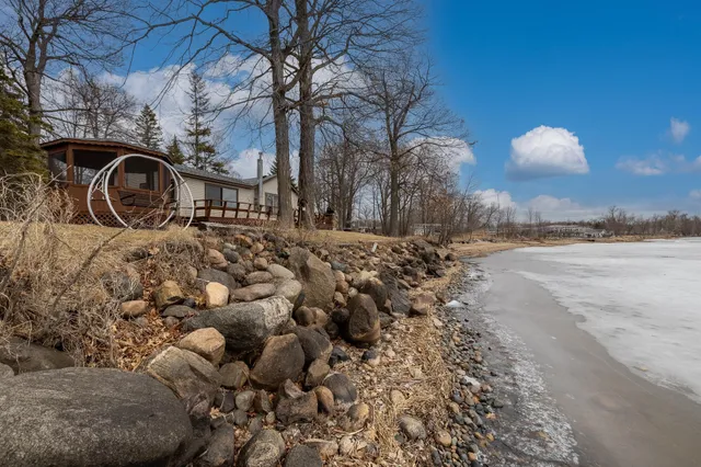 $474,999 | 46193 State Highway 47, Isle, MN 56342