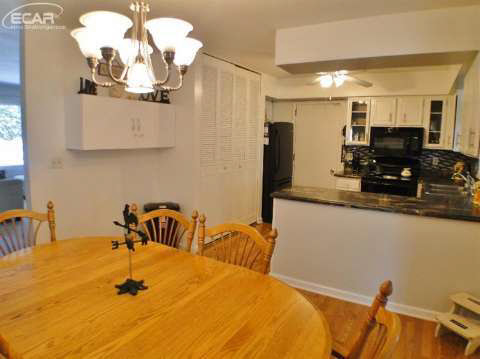 627 Silver Lake Road Linden, MI 48451 - Photo 6 of 44 20444212-5.JPG
