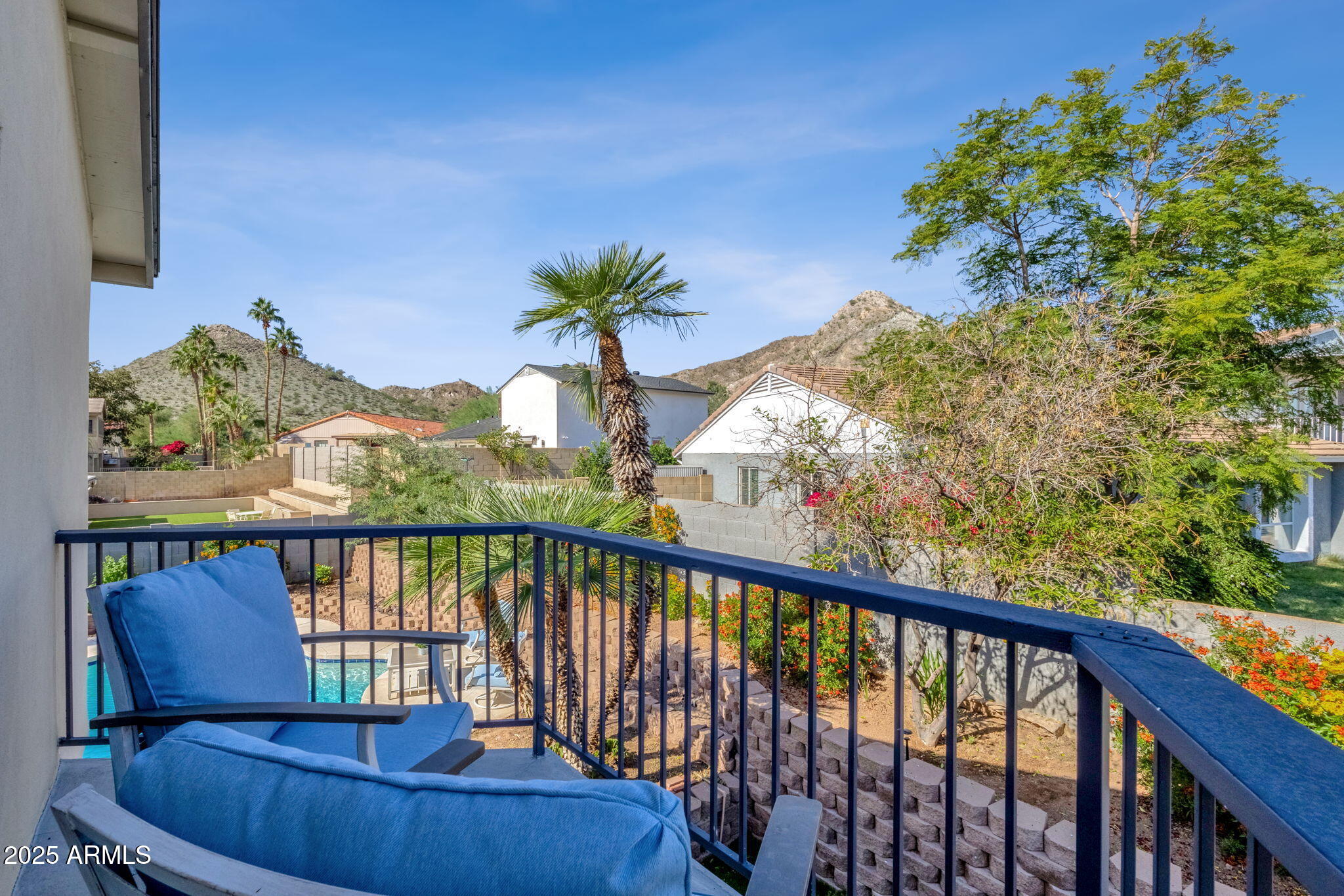 2276 East Mercer Lane Phoenix, AZ 85028 - Photo 40 of 61 39-web-or-mls-2276-e-mercer-ln