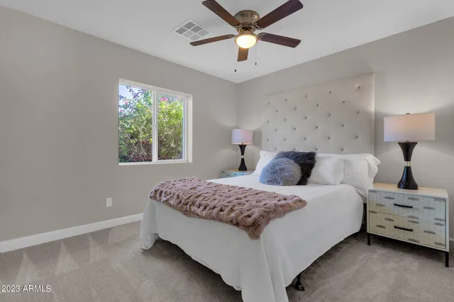 a view of a tennis court