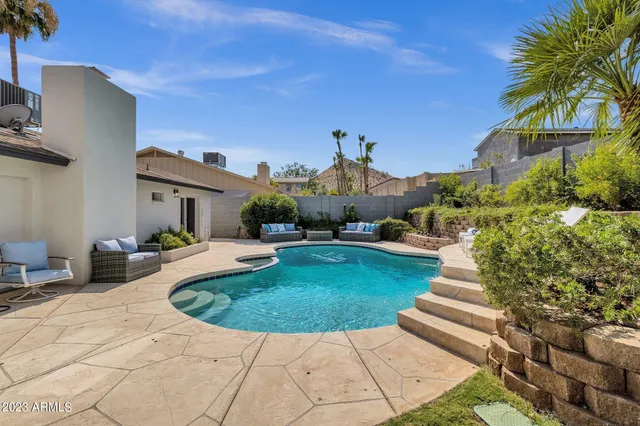 $1,079,000 | 2276 East Mercer Lane, Phoenix, AZ 85028