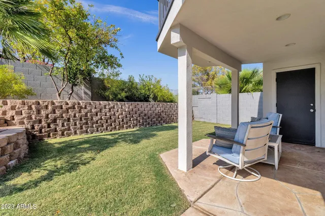 $1,079,000 | 2276 East Mercer Lane, Phoenix, AZ 85028
