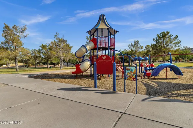 $1,079,000 | 2276 East Mercer Lane, Phoenix, AZ 85028