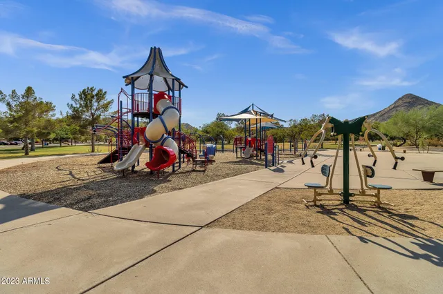 $1,079,000 | 2276 East Mercer Lane, Phoenix, AZ 85028