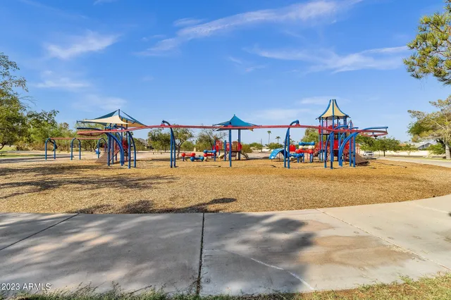 $1,079,000 | 2276 East Mercer Lane, Phoenix, AZ 85028