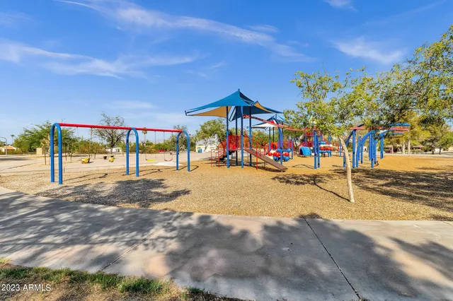 $1,079,000 | 2276 East Mercer Lane, Phoenix, AZ 85028