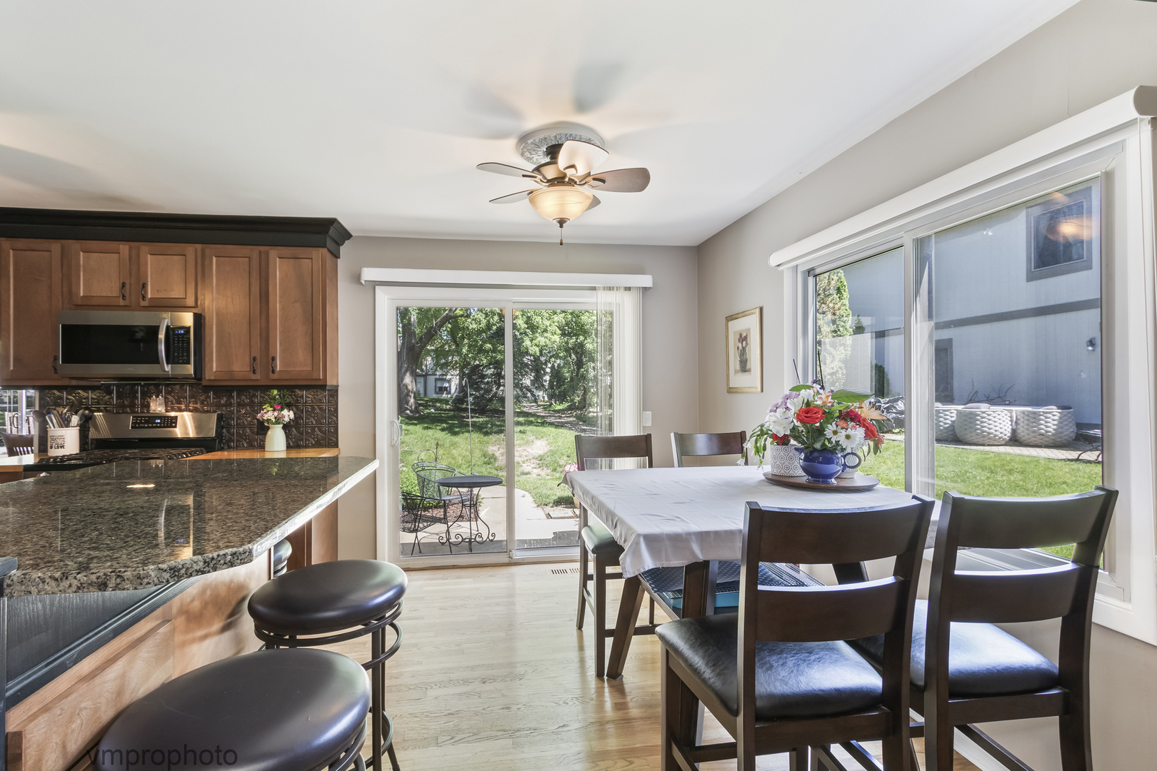 2634 Smith Street Rolling Meadows, IL 60008 - Photo 9 of 34